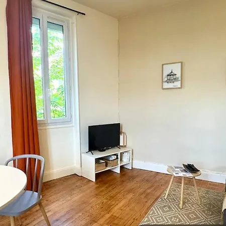 Apartment Le Sevigne 3 - Proche Gare